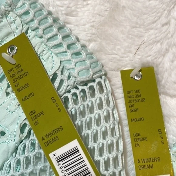 Gianni Bini 2 Piece Set: Mojito “A Winter’s Dream” Size Small Skirt & Top - Picture 9 of 10